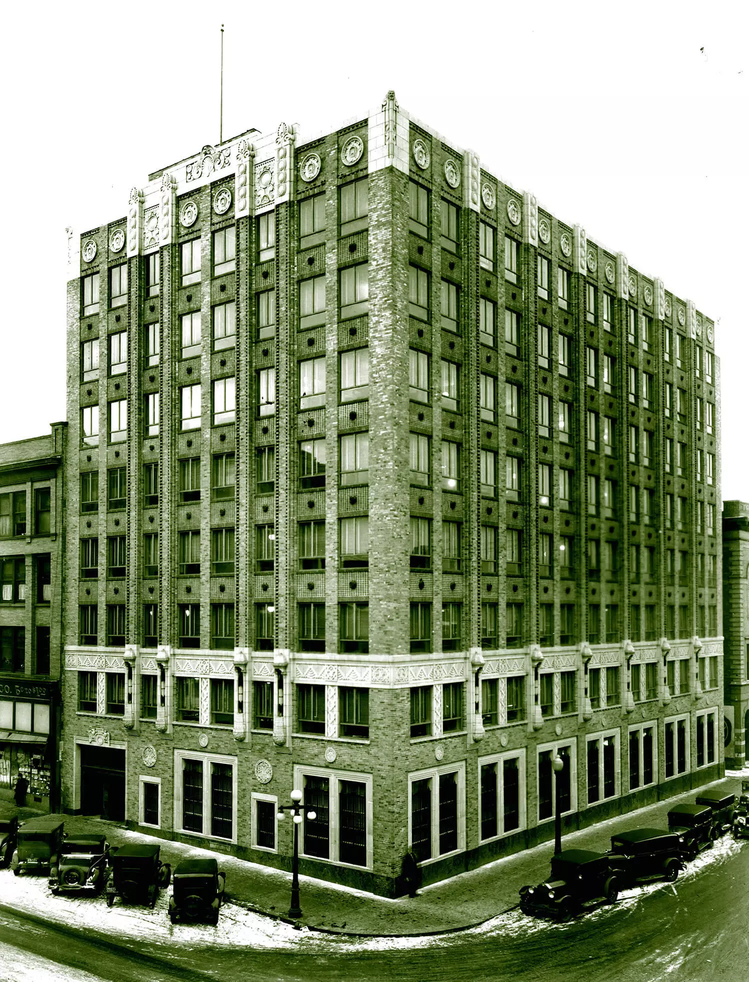 8 story brick building with lots of windows.